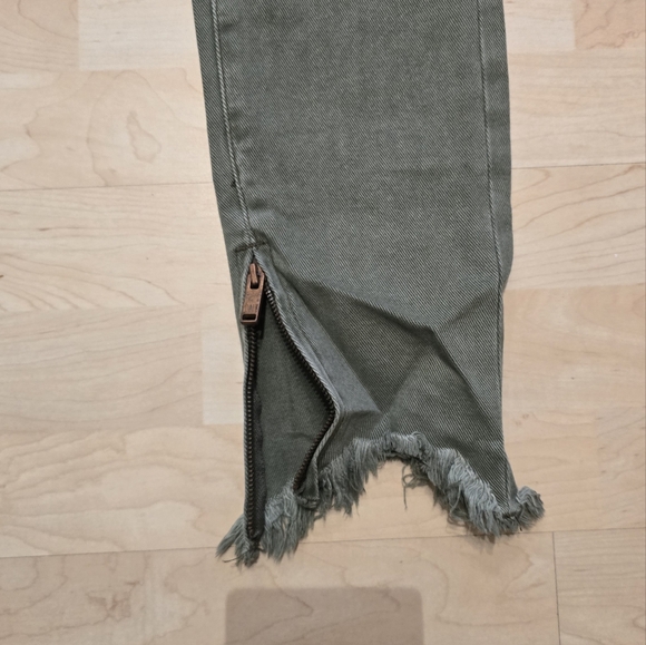 One Teaspoon High Waist Freebird Skinny Jeans - Picture 7 of 13